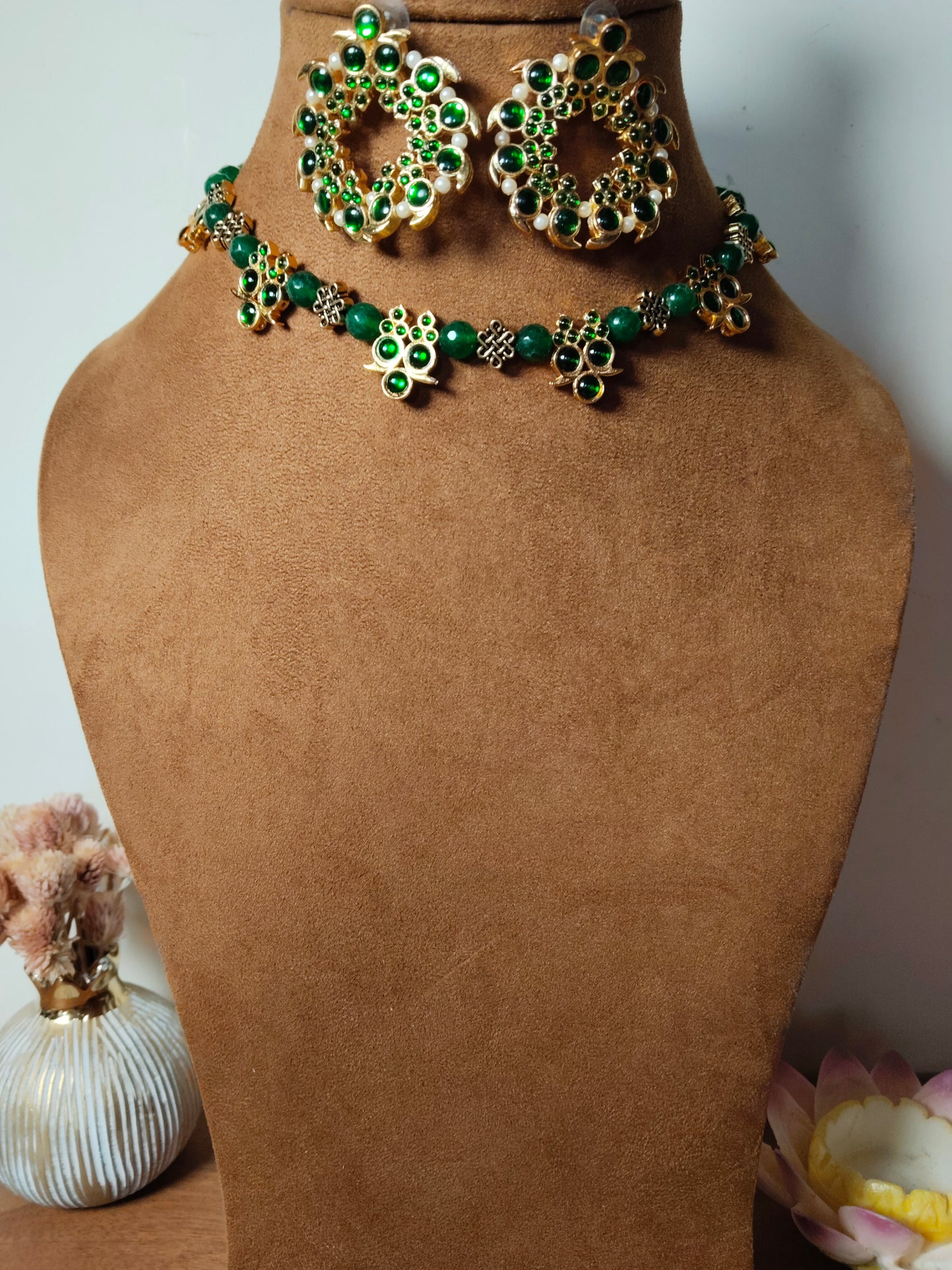 Green Kemp Mango Gold Tone Necklace Set