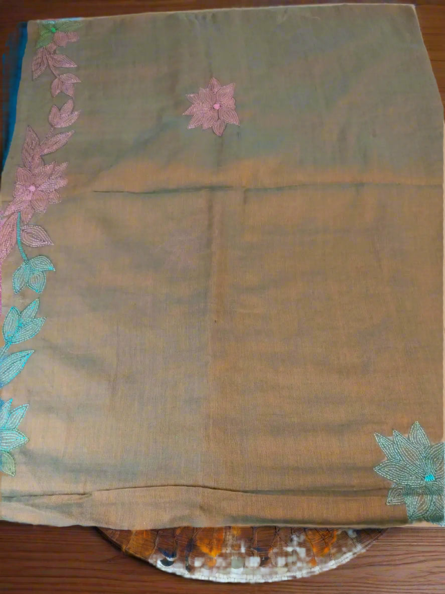 Brown Dual Tone Mul Cotton Saree with Kantha Embroidery