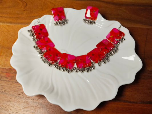 Shades of Pink & Silver Resin Necklace Set