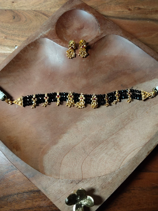 Patva Beaded Choker with Studs