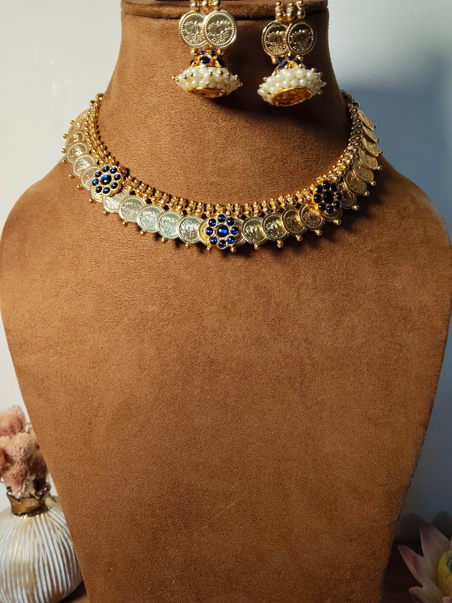 Blue Kemp Gold Tone Lotus Coin Necklace Set