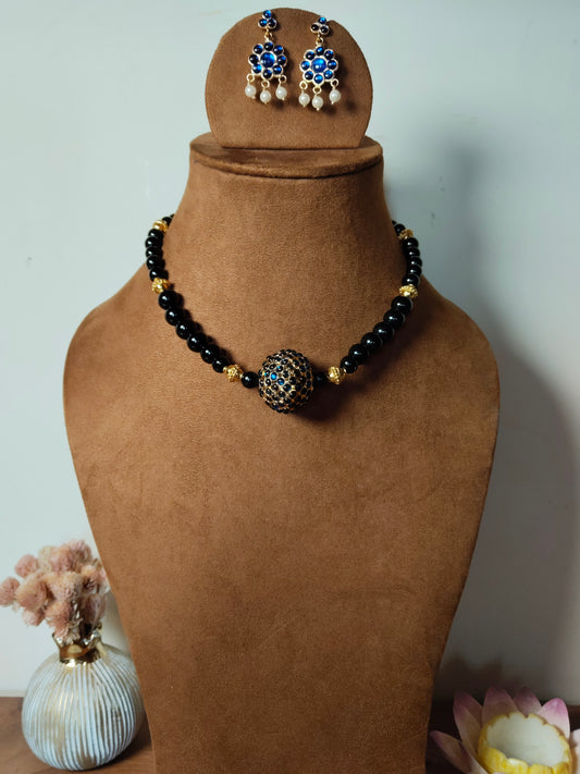 Blue Kemp Ball with Black Beads Necklace Set