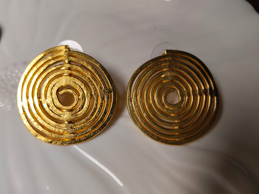 Gold Polished Circled Earrings