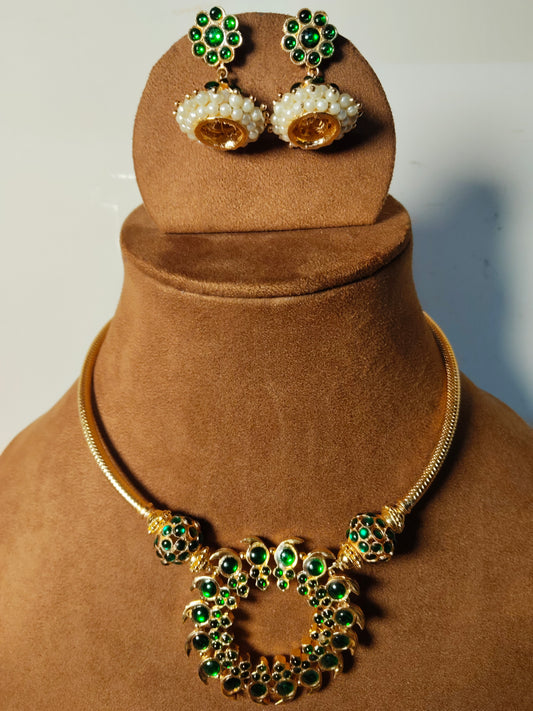 Green Kemp Mango Ring Gold Tone Hasli Necklace Set