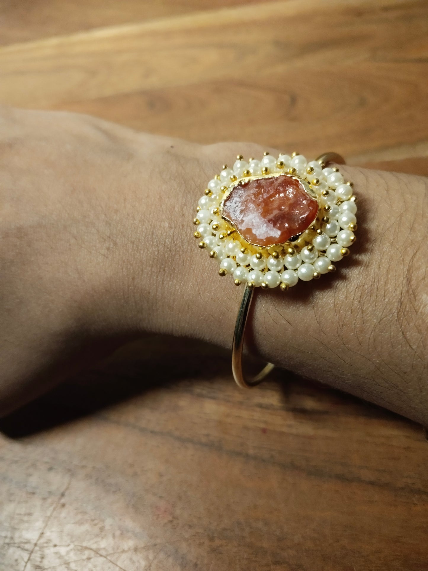 Carnelian Raw Stone Pearl Bead Bangle