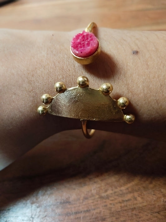 Dark Pink Druzy & Textured Gold Semicircle Bangle
