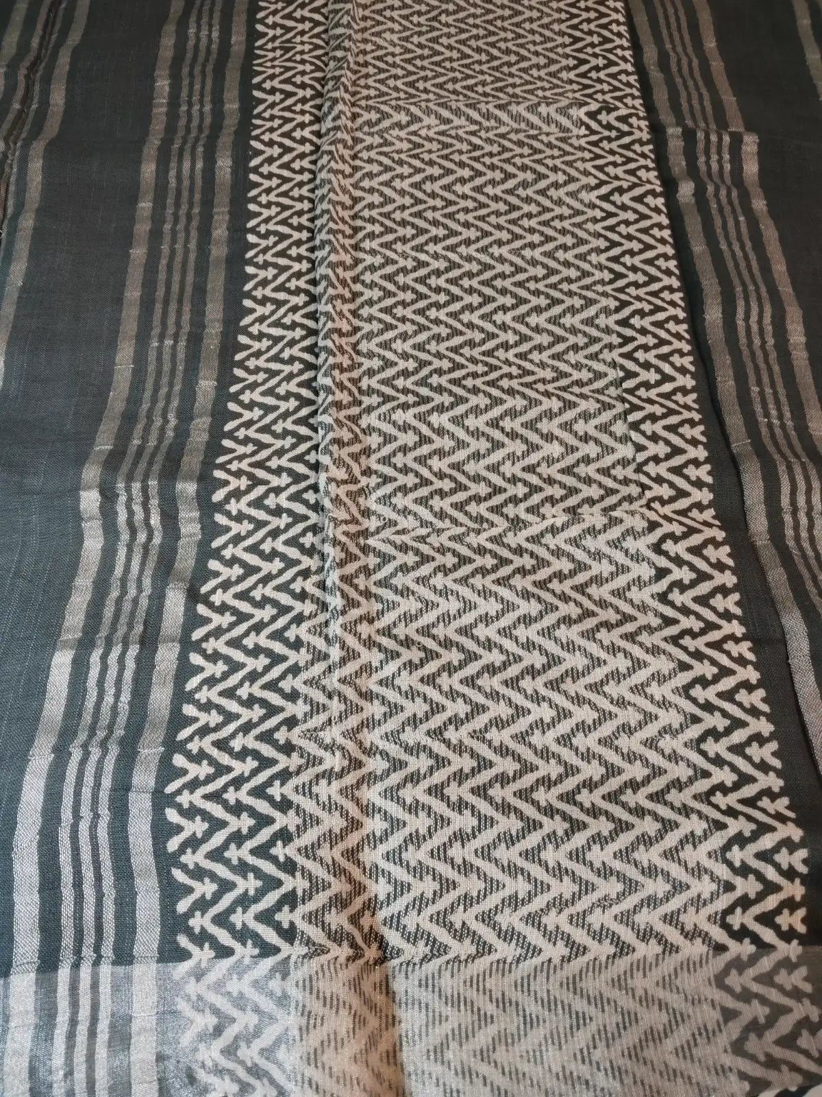 Pallu of Light Beige & Grey Organic Linen Saree