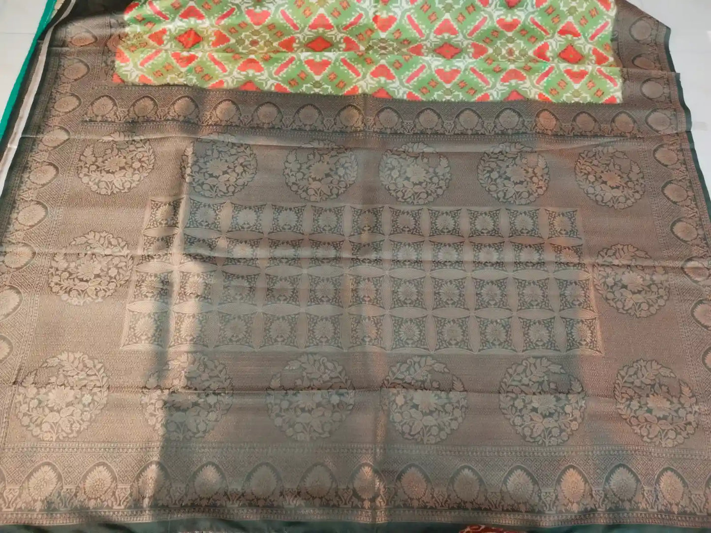 Pallu of Green & Pink Banarasi Silk Saree