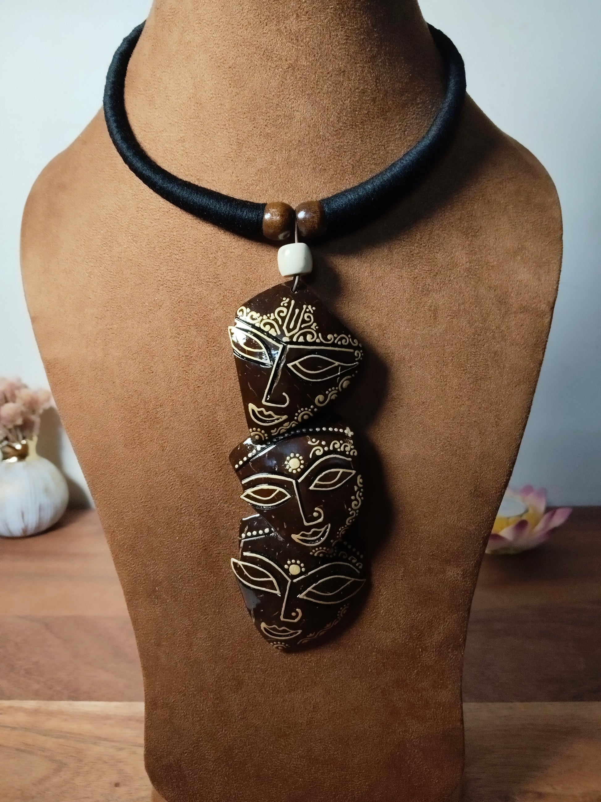 Coconut Shell Lady Face Necklace Set