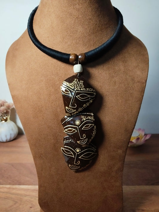 Coconut Shell Lady Face Necklace Set