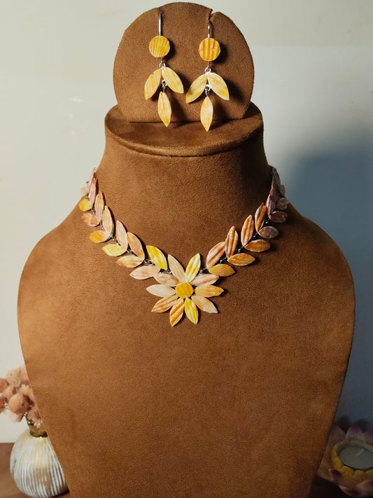 Light Yellow & Orange Seashell Pendant Handcrafted Necklace Set
