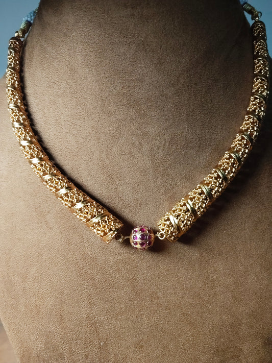 Pink Real Kemp Ball Matte Finish Kante Necklace