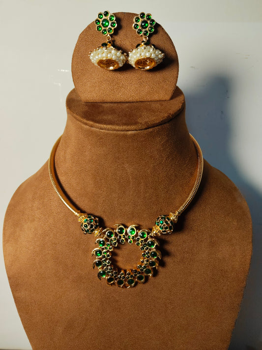 Green Kemp Mango Ring Gold Tone Hasli Necklace Set