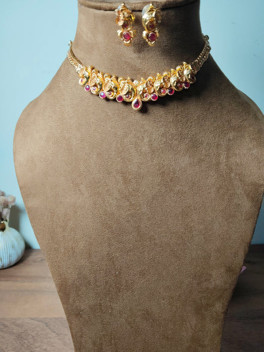 Pink Stone Studded Peshwai Lord Ganesha Gold Necklace Set