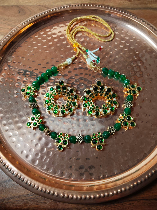 Green Kemp Mango Gold Tone Necklace Set