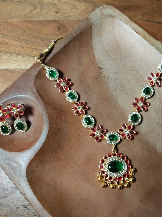 Red Green White & Metal Necklace Set